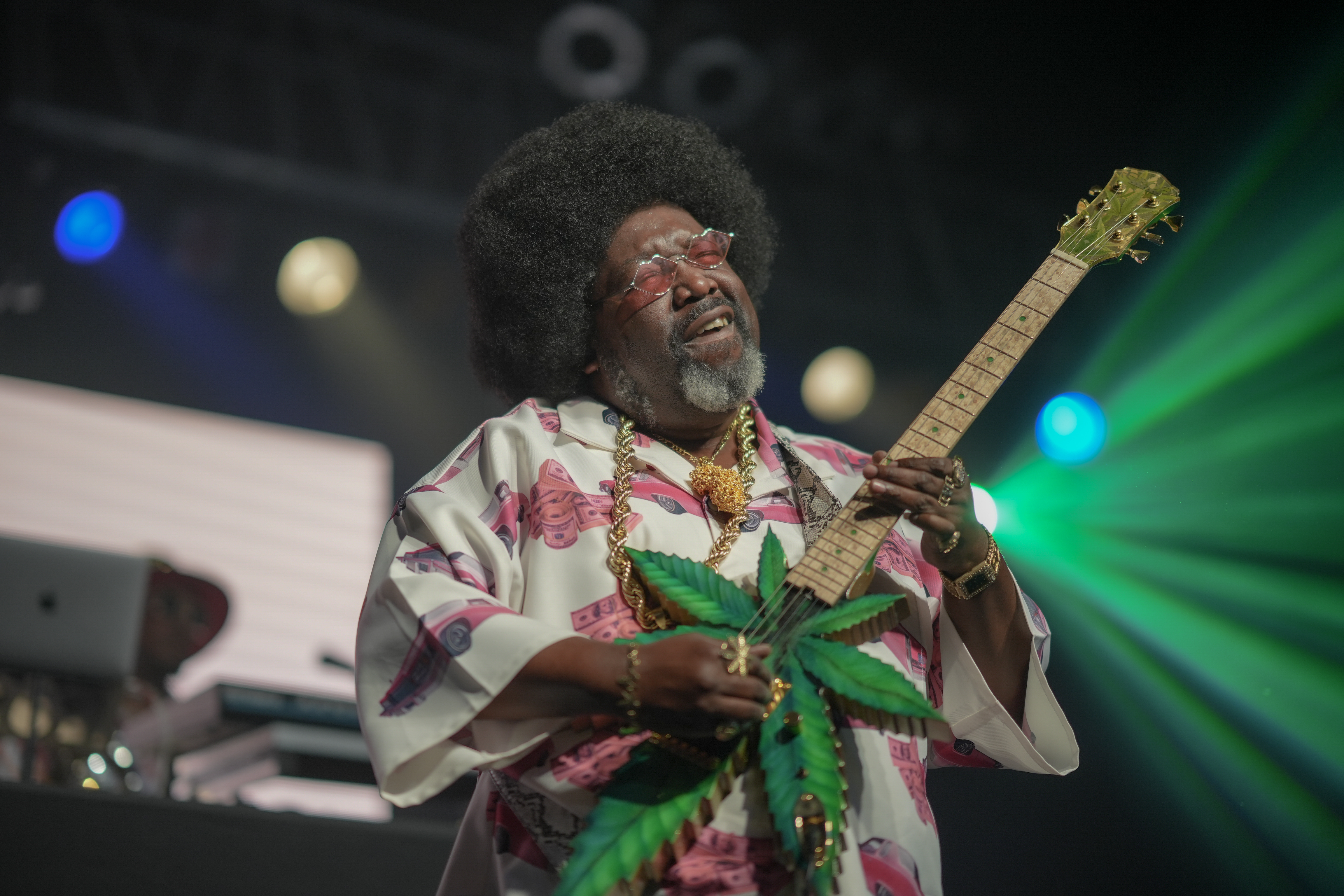 afroman playing guitar